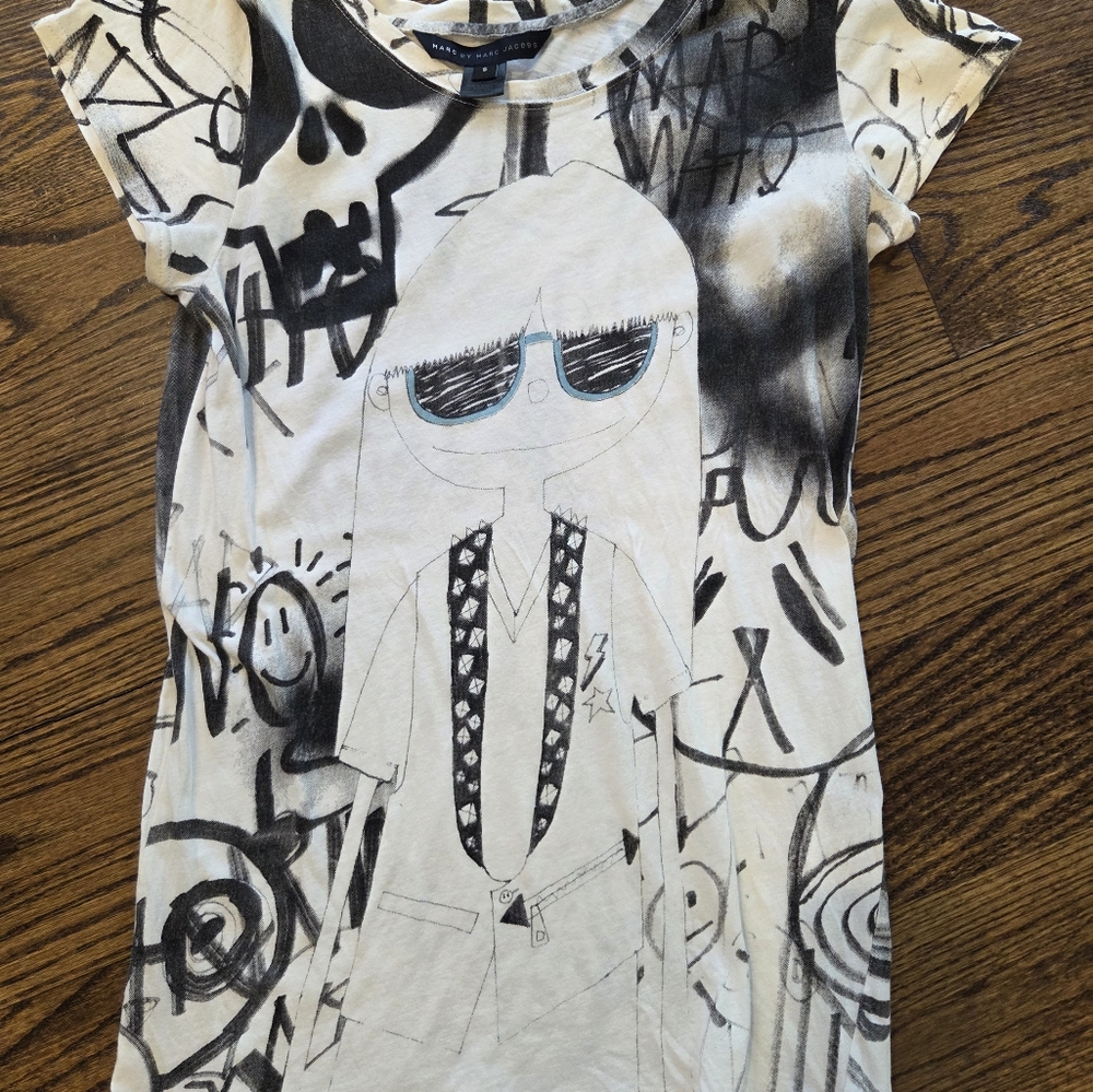 Graphic Black and White T-Shirt